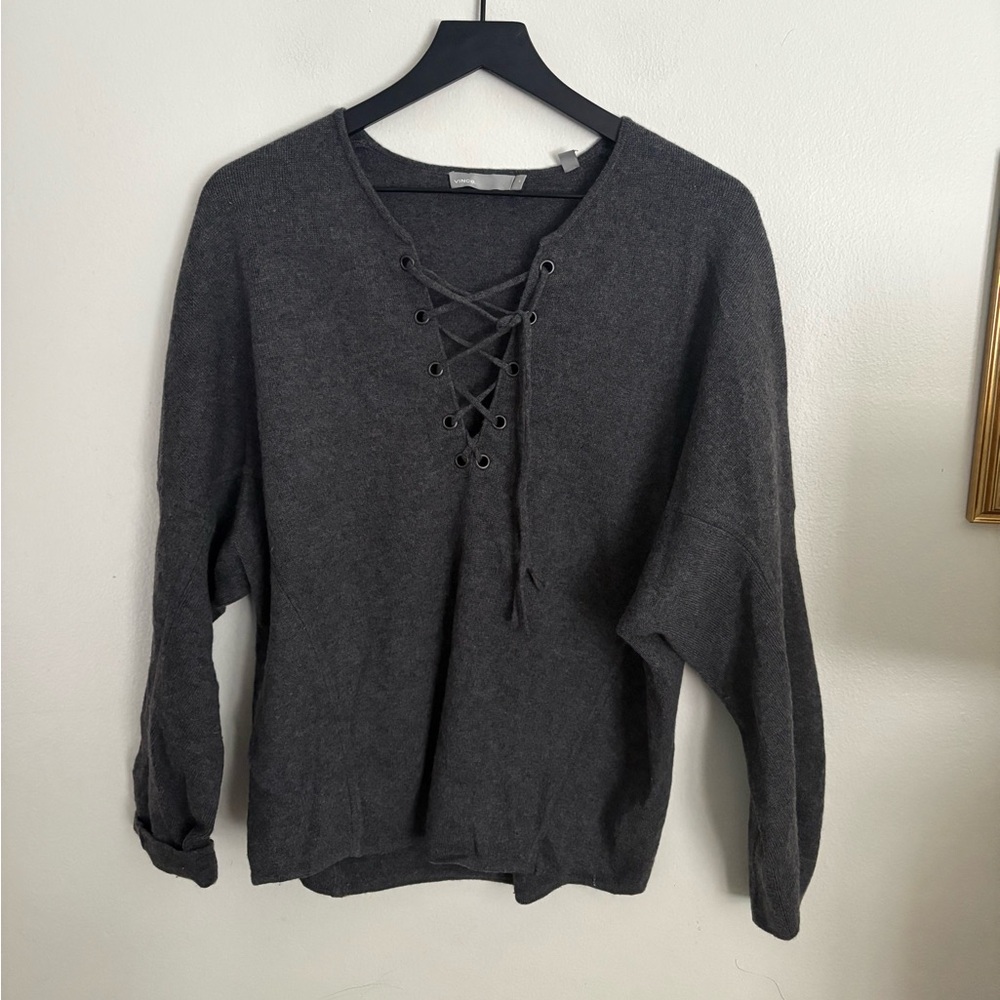 VINCE Gray Lace-Up Chic Boho Merino Wool Blend Sweater Women’s Medium EUC BC